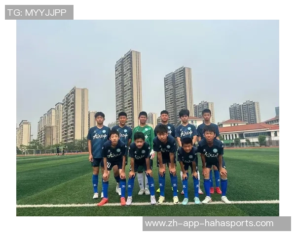 肖波足球:探索足球背后的故事与激情,感受运动带来的无限魅力与团队精神 肖波足球:探索足球背后的故事与激情,感受运动带来的无限魅力与团队精神