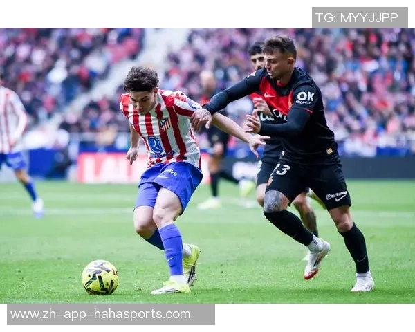 足球盔甲的崛起与发展探讨如何提升球员安全与竞技表现 足球盔甲的崛起与发展探讨如何提升球员安全与竞技表现